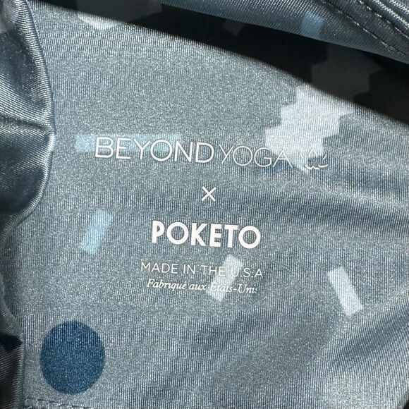 Beyond Yoga Poketo High Waisted Leggings Light Blue Lux Geometric Print Size XS - Picture 4 of 11
